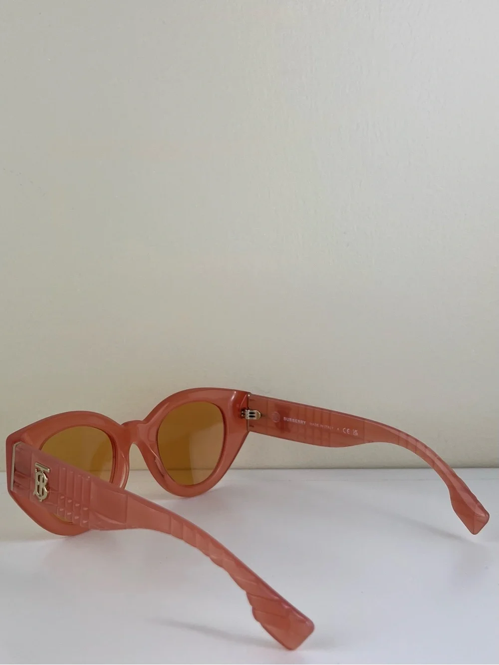 BURBERRY ORANGE ROUND SUNGLASSES - Picture 5 of 13